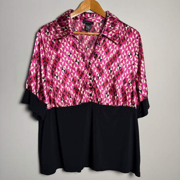 Lane Bryant Women's Geometric 1/2 Button V-Neck Short‎ Sleeve Blouse Size 18/20 - Picture 1 of 11